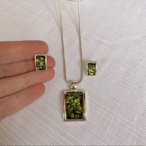 Beautiful silver pendant necklace with matching earrings - Picture 6 of 7